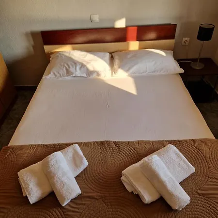 Bella Vista * Néa Meságkala