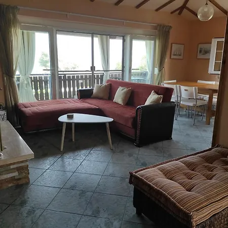 Bella Vista * Néa Meságkala